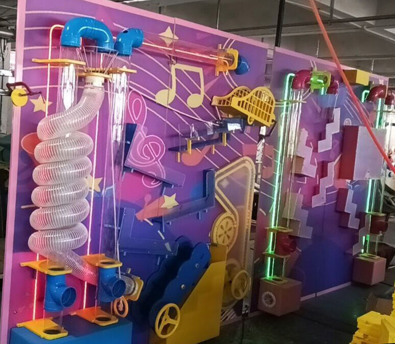 Бізі борд лабіринт для кульок 6 х 2,45 м