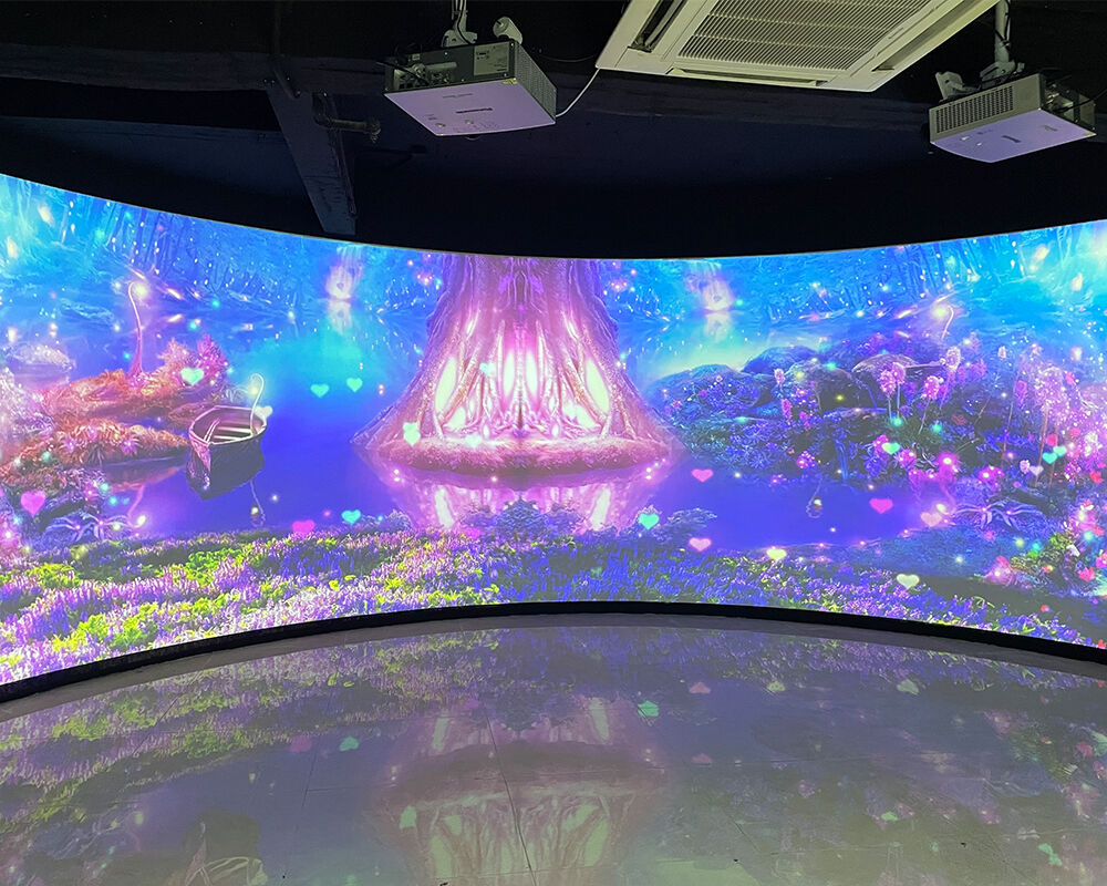 Головна інноваційна сцена закладу Intersens