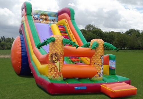 Надувна гірка Веселий острів — фото 1