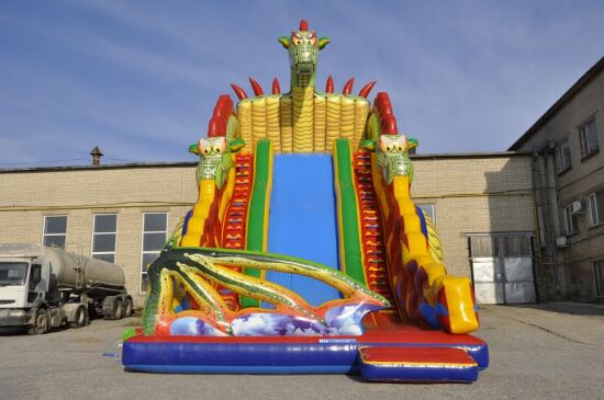 Надувна гірка Горинич — фото 1
